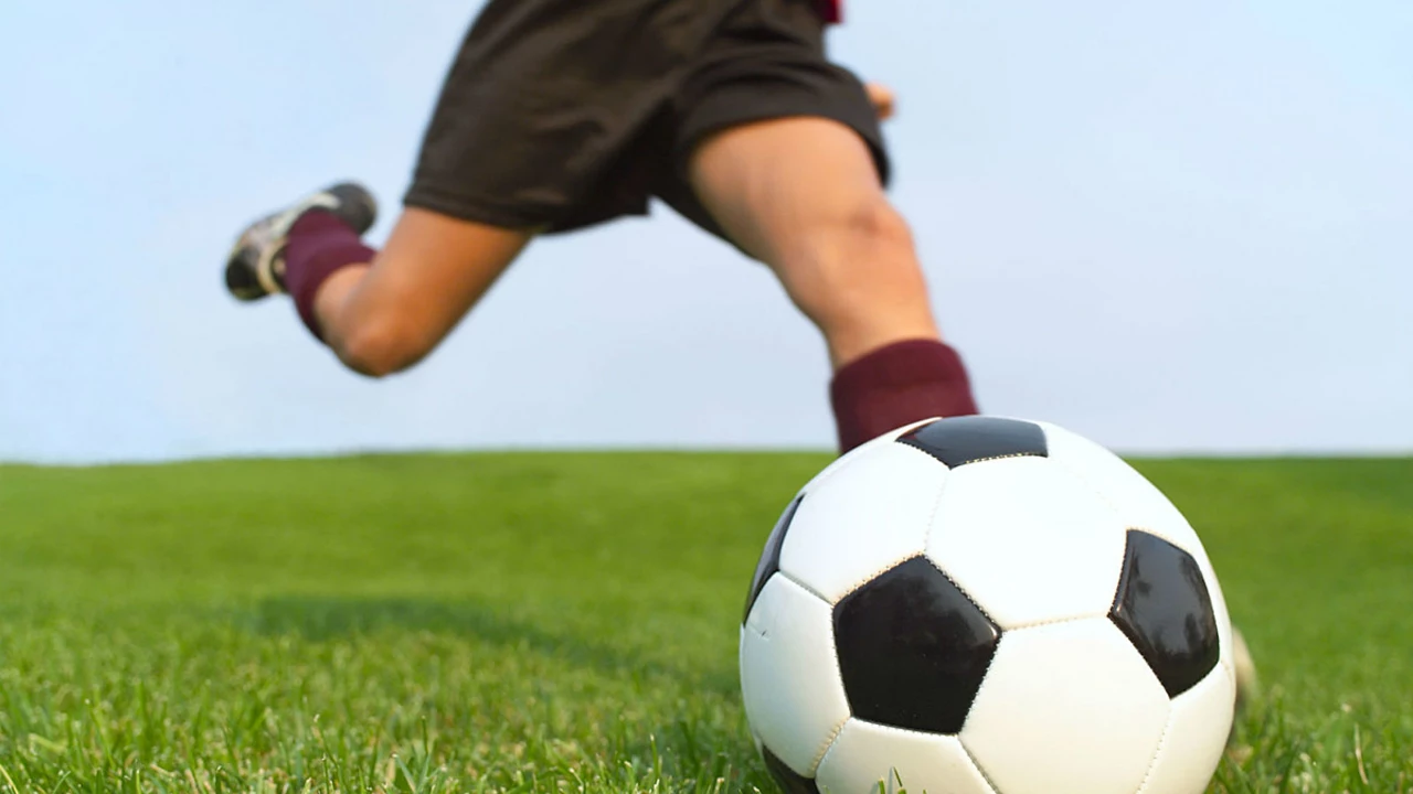 Sports: What is the difference between football and soccer?